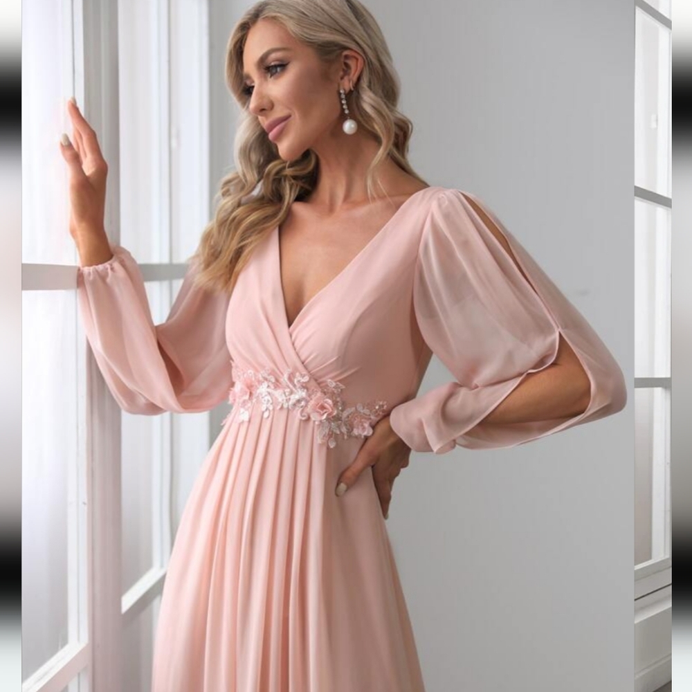 Elegant Chiffon V-Neckline Long Sleeve Formal Evening Dress - Picture 1 of 16